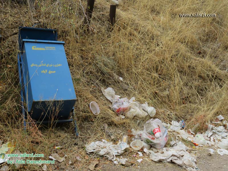 زباله های رها شده در طبیعت